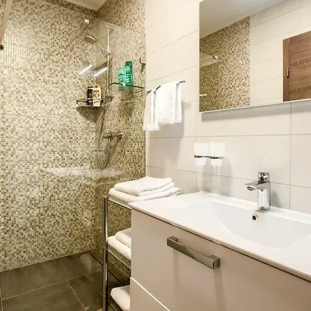 Apartment N